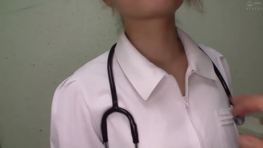 全裸 · 卧室 · 臀部 · 微笑 · 跪姿 · 多人 · 涂抹润滑油 · 油瓶