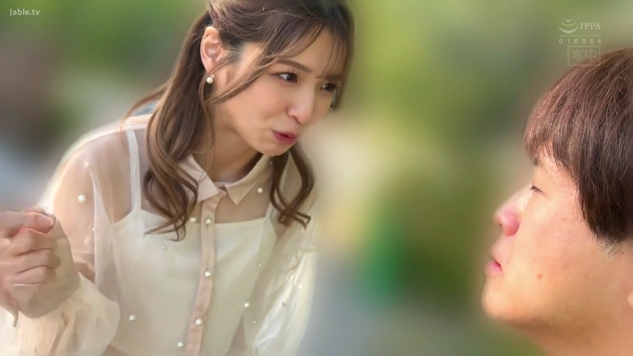 室内 · 站立 · 躯干 · 诱惑 · 自拍 · 口罩 · 拨开内裤 · 白色蕾丝睡袍