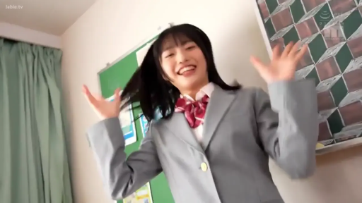 校服 · 教室 · 脸部 · 站姿 · 摆拍 · 笑容 · JK · 绿板