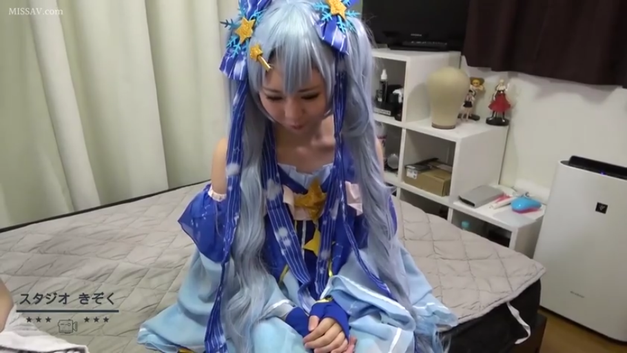 坐姿 · 全身 · 卧室 · 害羞 · 等待 · 假发 · Cosplay · 动漫风