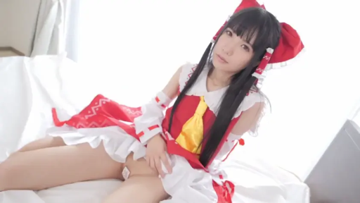 室内 · 中景 · 巫女服