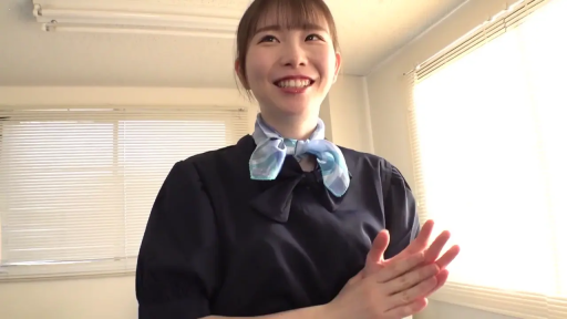 室内 · 站立 · 微笑 · 半身 · 丝巾 · 逆光 · OL制服 · 鼓掌