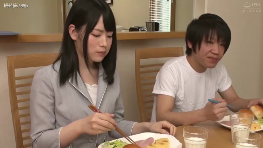 脸部 · 张口 · 被缚 · 床上 · BDSM · 束缚 · 红色吊带 · 豹纹道具