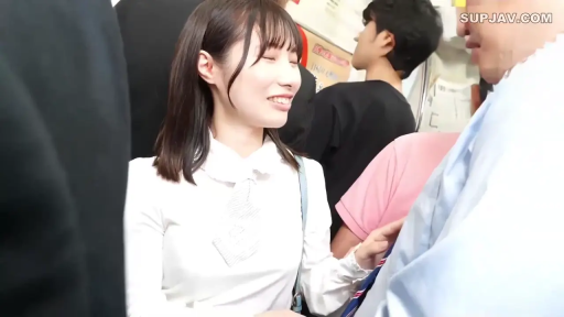 站立 · 上半身 · 隐忍 · 痴汉 · 电车 · 被触摸 · 白色制服 · 包带