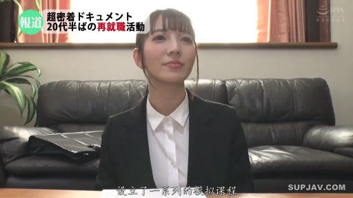 卧室 · 全裸 · 面部特写 · 柔和光线 · 幸福微笑 · 依偎 · 侧卧对视