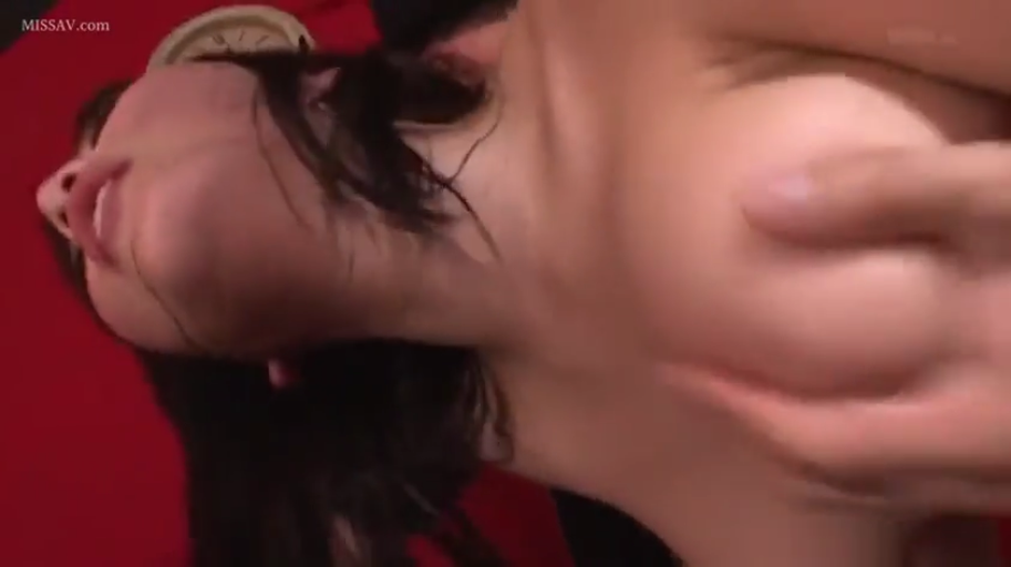 室内 · 胸部 · 揉乳 · 全裸 · 陶醉 · 仰卧