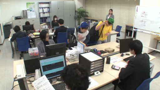 坐姿 · 专注 · 办公室 · 电脑 · 全景 · 职业装 · 办公 · 群像