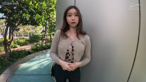 领结 · 沙发 · 舔阴 · M字开腿 · 强迫题材 · 痛苦哭泣 · 面部及私处