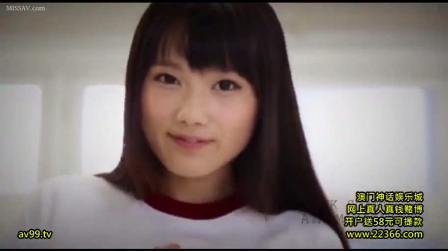 室内 · 脸部特写 · 迷离 · 依偎 · 女性双人 · 不明显 · 脸部亲昵