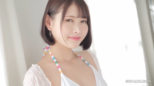 室内 · 面部 · 比基尼 · 侧身 · 摆拍 · 微笑 · 清纯