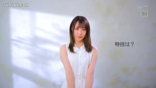 室内 · 愉悦 · 躯干 · 仰卧 · 内衣 · 抚摸 · 半裸 · 阴毛露出