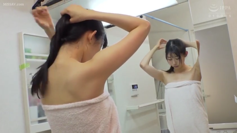 角色扮演 · 站立 · 摆拍 · 微笑 · 兔女郎装 · 赌场 · 赌桌