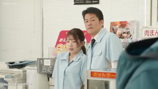 严肃 · 站立 · 半身 · 便利店 · 复印机 · 职场背景 · 张望 · 浅蓝色工作制服