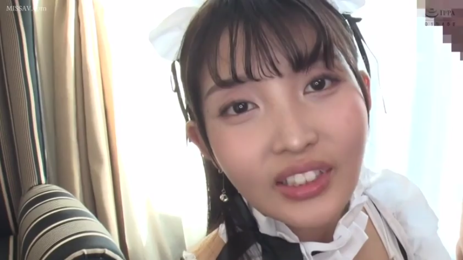 和室 · 站姿 · 全景 · 微笑 · 居家 · 内裤 · 毛巾 · 走动
