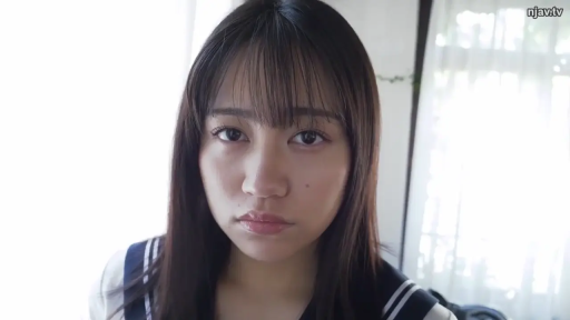 室内 · 面部 · 忧郁 · 站立 · 注视 · 水手服 · 学生