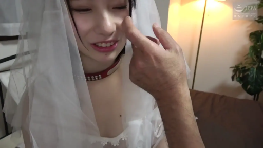 Indoor · Sitting Posture · Close-up of the face · Flirting · 害羞 · 项圈 · Japanese AV · 婚纱