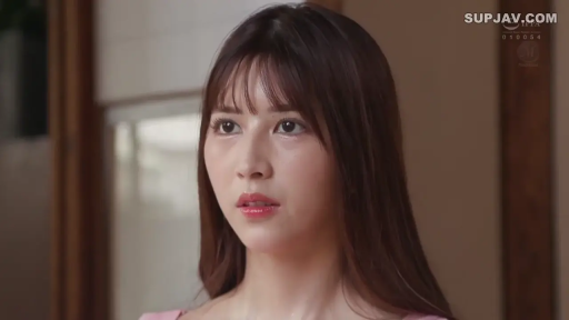 室内 · 面部 · 忧郁 · 女性 · 休闲服 · 正面 · 静态