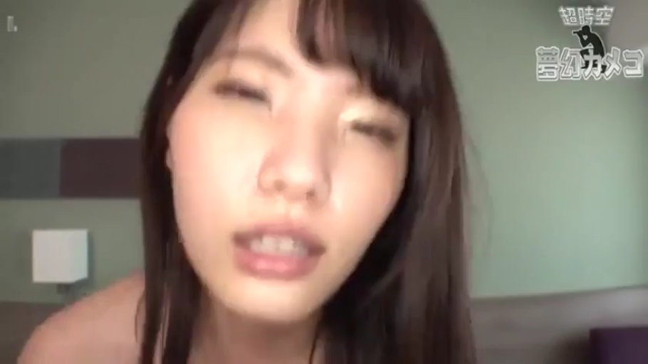 俯身 · 脸部特写 · 卧室 · 迷离 · 裸体 · 凝视 · 亚洲女性