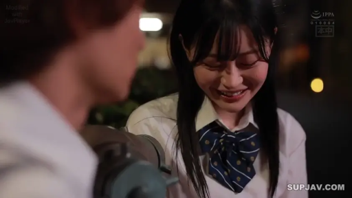 臉部特寫 · 站姿 · JK校服 · 学生妹 · 戶外夜景 · 低头含羞 · 娇羞微笑