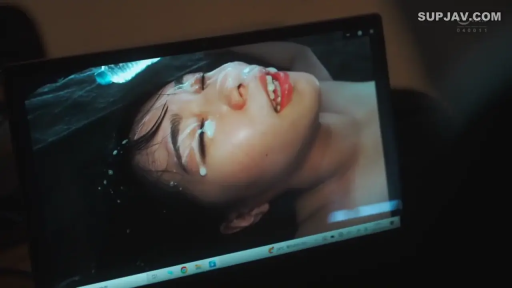室内 · 脸部特写 · 无码 · 黑色蕾丝内衣 · 口交行为 · 发夹 · 俯身姿势 · 注视表情