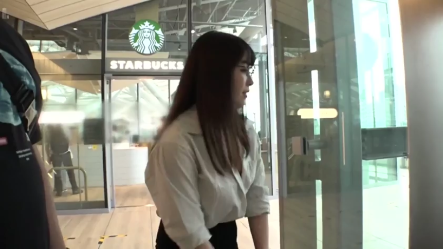 室内 · 面部特写 · 裸体 · 诱惑 · 并排 · 凝视镜头 · 双人女