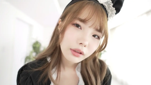 室内 · 顔部のクローズアップ · メイド服