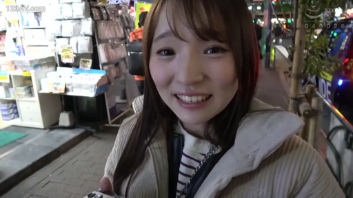 坐姿 · 脸部特写 · 卧室 · 羞涩 · 蝴蝶结领结 · 口罩 · 撩发 · 室内环境