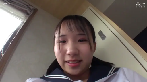 室内 · 顔部のクローズアップ · 水手服