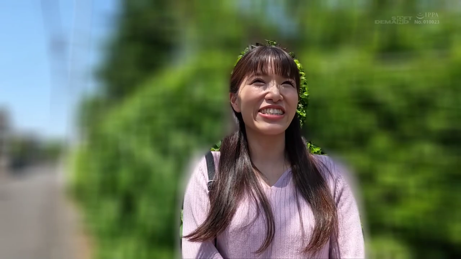 第一视角 · 口交 · 客厅 · 跪姿 · 近景 · 地毯 · 渴望 · 红色内衣