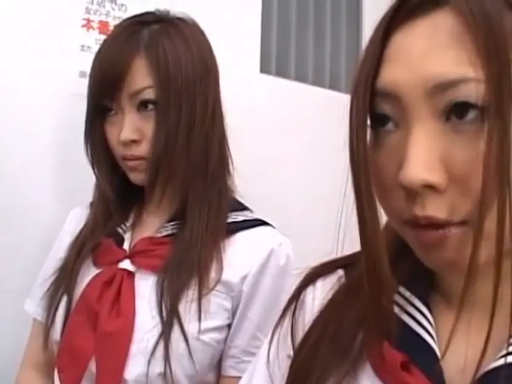 Indoor · Serious · Close-up of the face · Stand · Gaze · 双人 · Sailor suit · 红领结