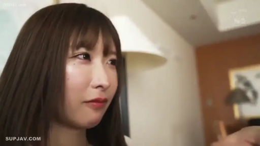 Indoor · Close-up of the face · 不详