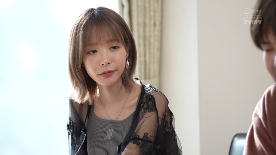 座り姿勢 · 中景 · 挂帽 · 自然 · リビング · レースコート · 对话交流 · 剧情交代