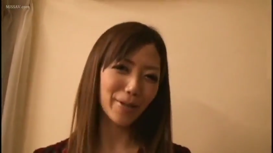 卧室 · 展示 · 平静 · 开腿坐 · 阴部 · 口罩 · 口罩