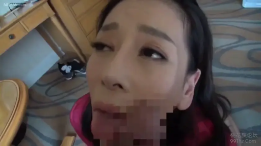 迷离 · 跪姿 · 面部特写 · 酒店 · 红色上衣 · 吹箫