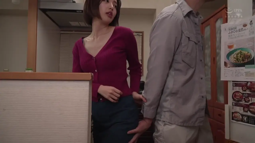 站立 · 居家 · 手部 · キッチン · 平凡 · 紫色のセーター · 海报 · 爱抚