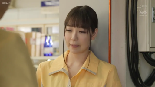 脸部 · 站姿 · 剧情 · 对视 · 货架 · 温柔 · 商店 · 黄色工装