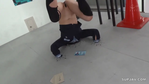 Indoor · JK Uniform · 下半身 · 倒立