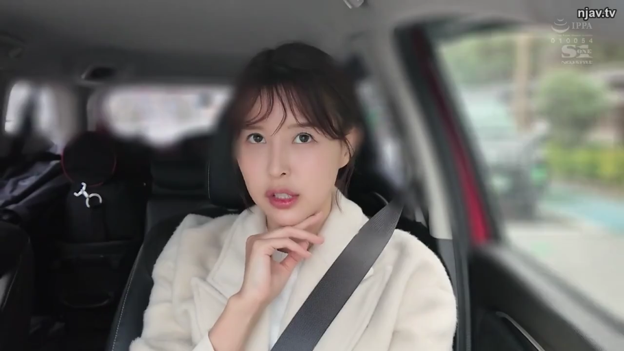 性行为 · 享受 · 居家 · 白色背心 · 侧后方 · 趴伏 · 洗衣机 · 洗衣间