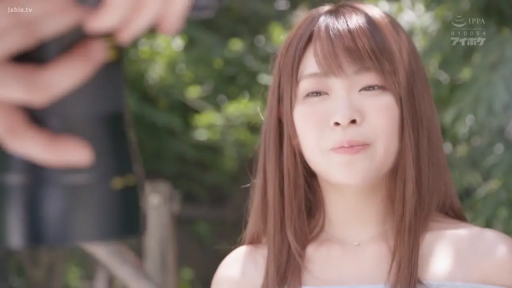 室内 · 面部 · 注视 · 写真 · 裸肩 · 正对面 · 淡漠