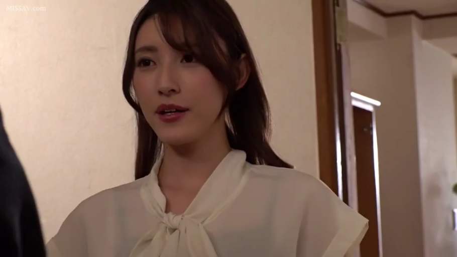 室内 · 黑色内裤 · 多人 · 床垫 · 兴奋 · 聚拢 · 群交行为 · 群体动作特写