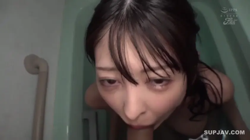 脸部特写 · 全裸 · 浴室 · 口交 · 迷离 · 跪姿