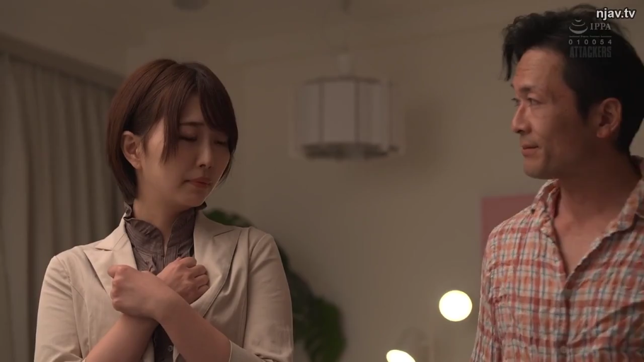 室内 · 中景 · 职业装 · 剧情 · 交流 · 对立 · 灯具 · 犹豫