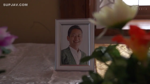 灵堂 · 绿色毛衣