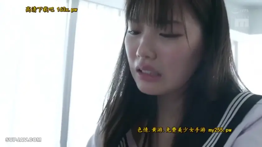 室内 · 脸部特写 · 站姿 · 学生制服 · 注视 · 水手服 · 哀怨