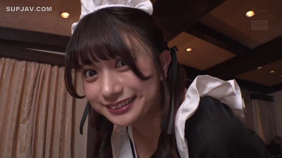 室内 · 俯身 · 微笑 · 第一人称视角 · 面部特写 · 女仆装 · 注视镜头 · 发饰