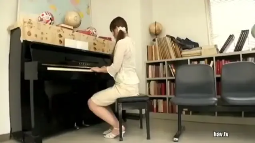 室内 · 站立 · 中景 · 平静 · 女仆装 · 发带 · 蕾丝 · 整理发饰