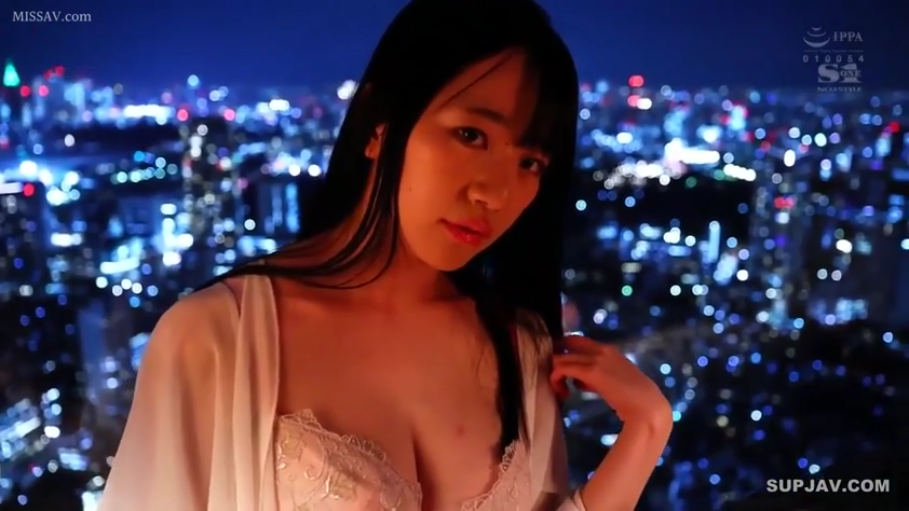 室内 · 微笑 · 上半身 · 职场 · 亲昵 · 衬衫领带 · 依偎
