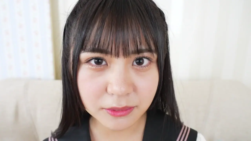 室内 · 顔部のクローズアップ · 平静 · 注視 · 水手服 · 正面 · 黑长直