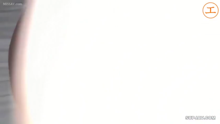 室内 · 胸部 · 全裸 · 展示 · 侧卧 · 微距