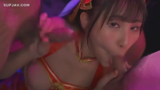 室内 · 口交 · 迷離 · 跪き姿勢 · 顔のクローズアップ · 陰茎 · 红色旗袍